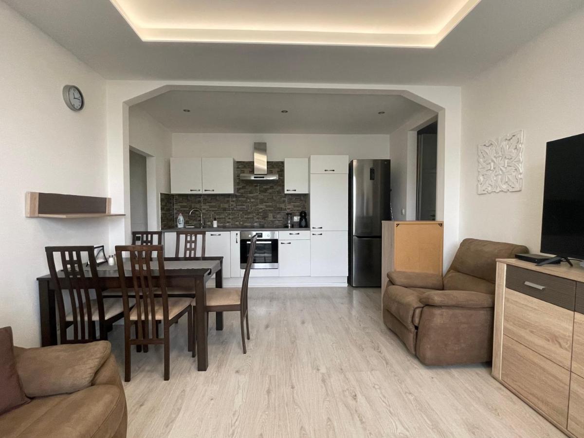 Sag Riazanska Residence 3 Room Free Wi-Fi Bratislava Exterior foto